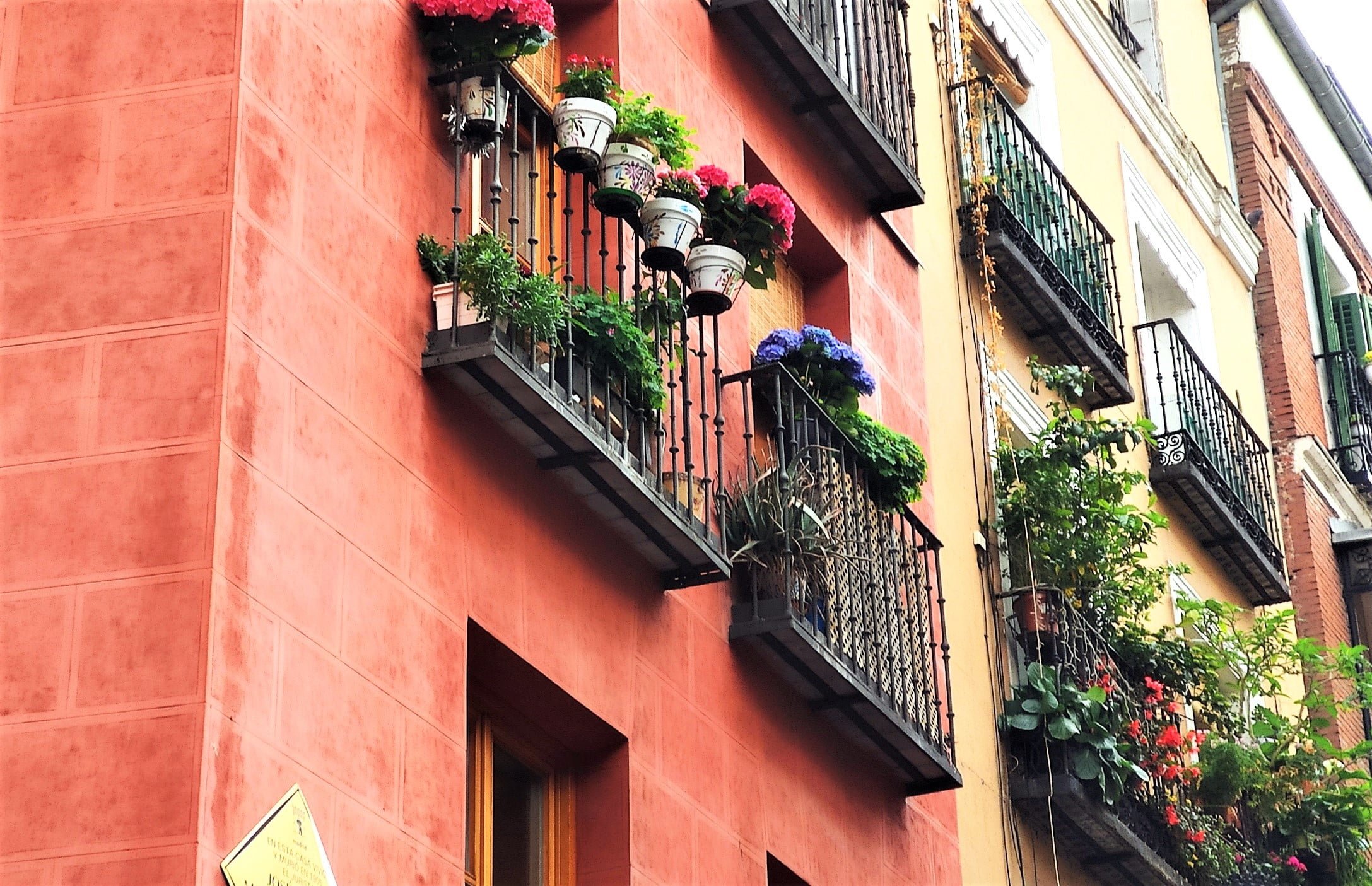 Fachada calle Huertas